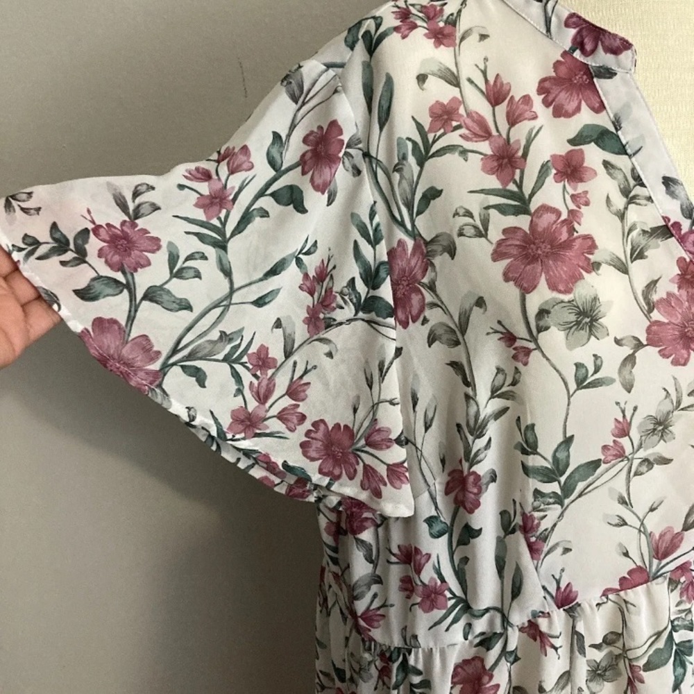 1-14 Torrid Tunic Top Womens Size 2x White Floral Sheer 3/4 Sleeve - Picture 3 of 4